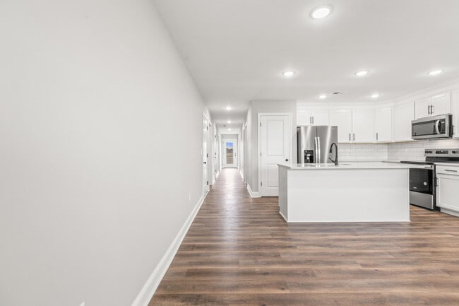 5009 Melana Wy