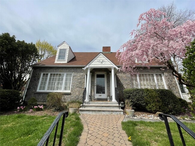 Photo - 144 Piermont Ave House