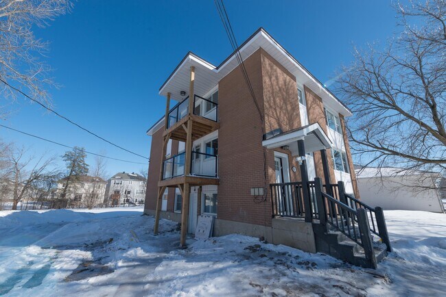 Building Photo - 2419 Pagé Rd Unit 2