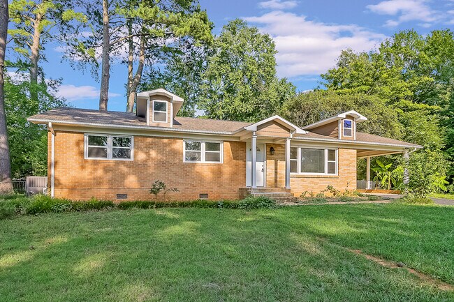 Photo - 6510 Sheri Dr NW