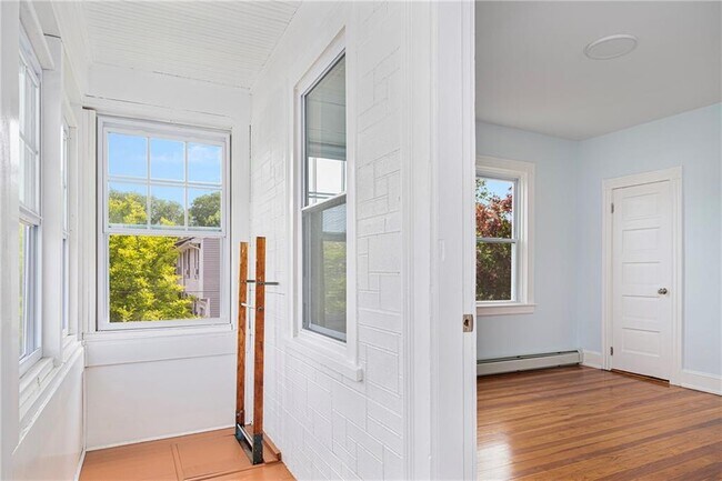 Photo - 87 Lyman Ave