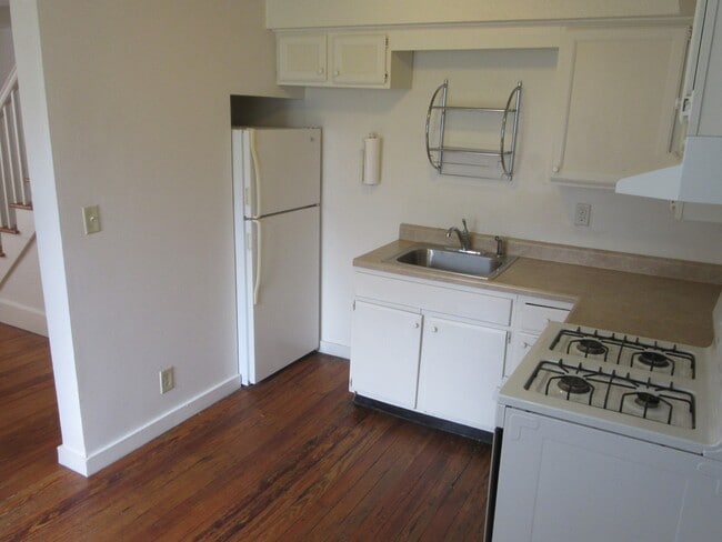 Photo - 306 W Maple St Unit 306 W Maple Street B