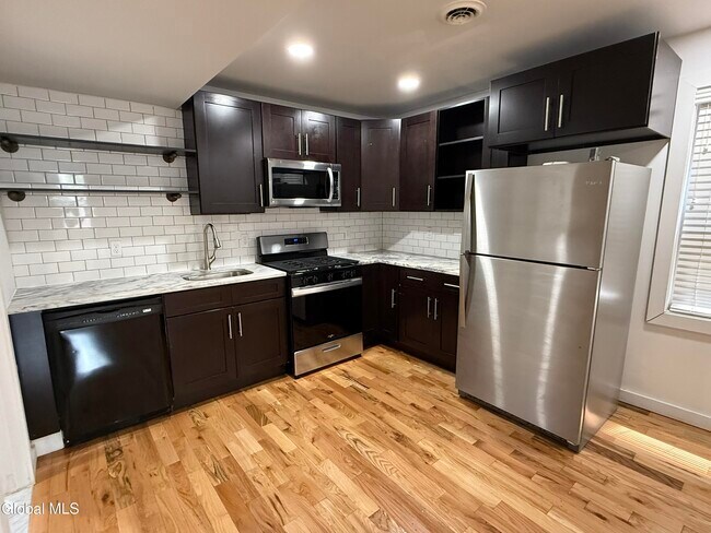 Photo - 479 2nd St Unit 1