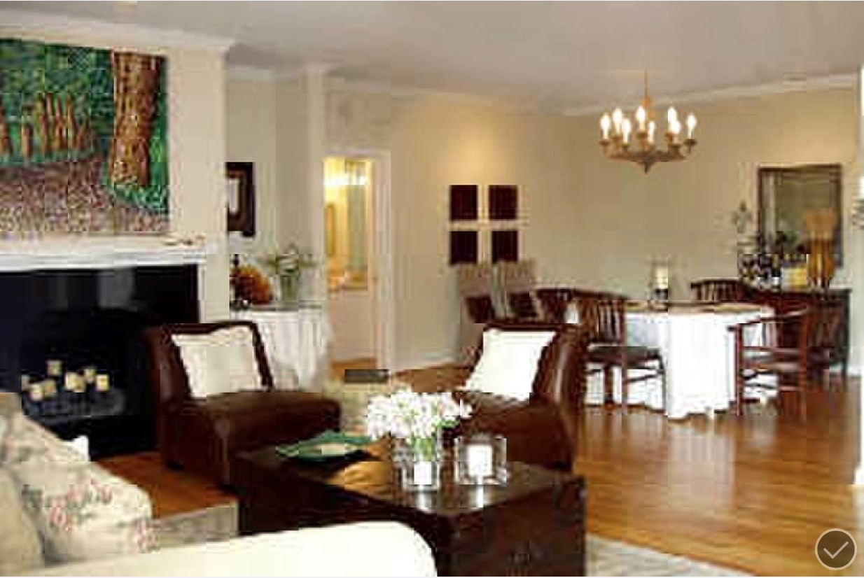 ... holds a lot of furniture - 3208 Cole Ave (Dallas, TX)