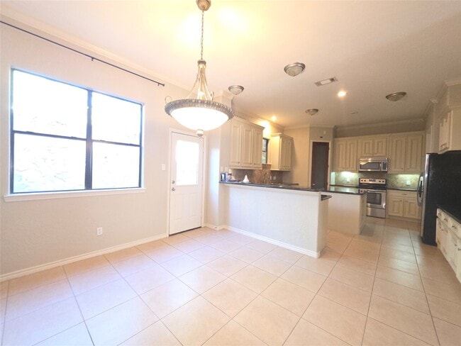 Photo - 1898 Longmire Rd Unit 8