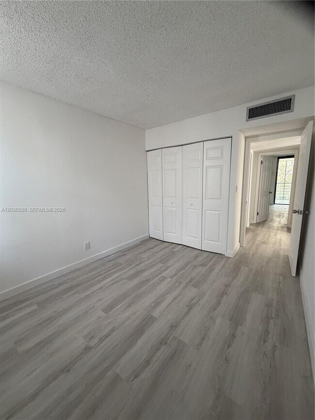 Photo - 20200 W Country Club Dr Unidad PH08
