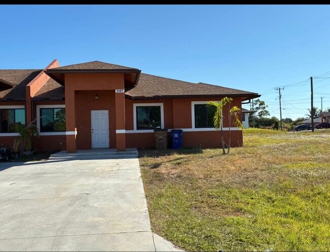 Building Photo - 1147 Gilbert Ave S