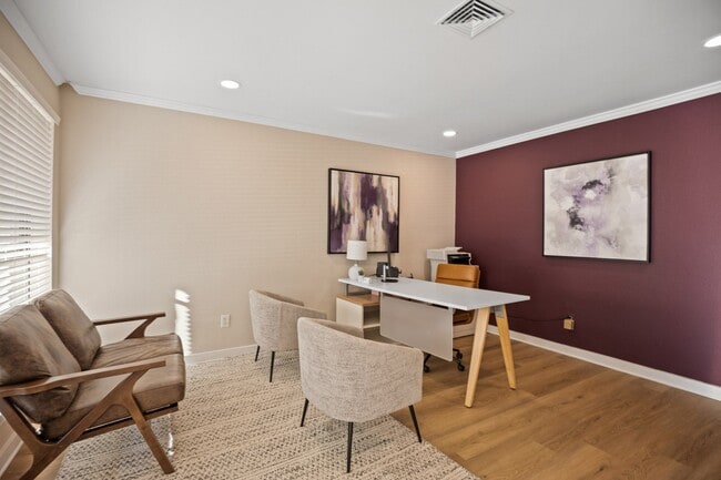 Photo - Oak City Apartments