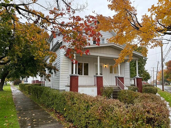 Building Photo - 1197 Albany St Unit #2 2nd floor