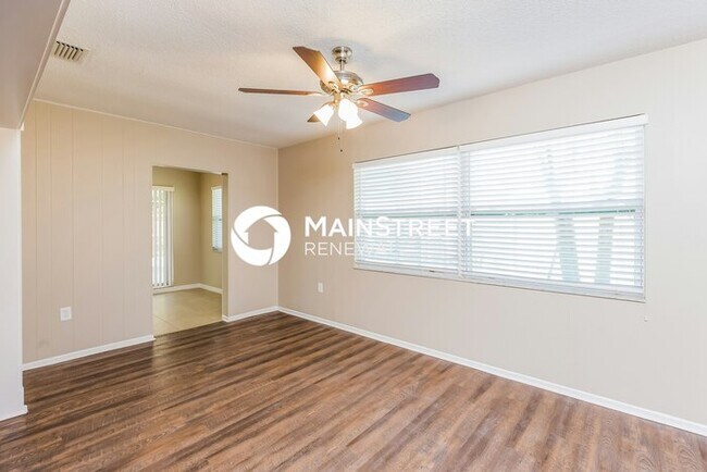Photo - 3 Bedroom Pet-Friendly Home in Venice, FL ...