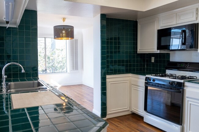 Photo - An Enchanted View Townhome