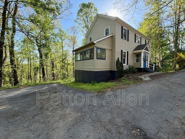 Photo - 92 Westover Dr