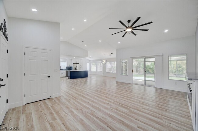 Photo - 10000 Woodhouse Dr