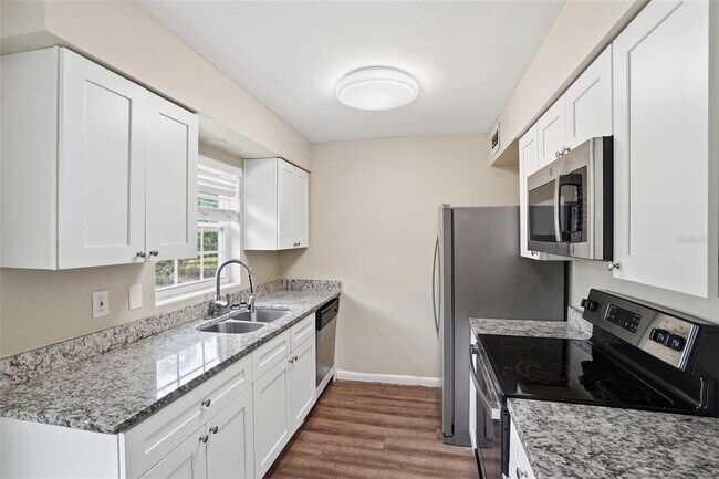 1413 Sunridge Rd