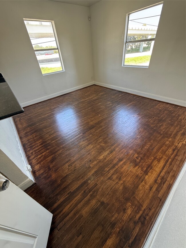 Photo - 3002 Market St Unit 4