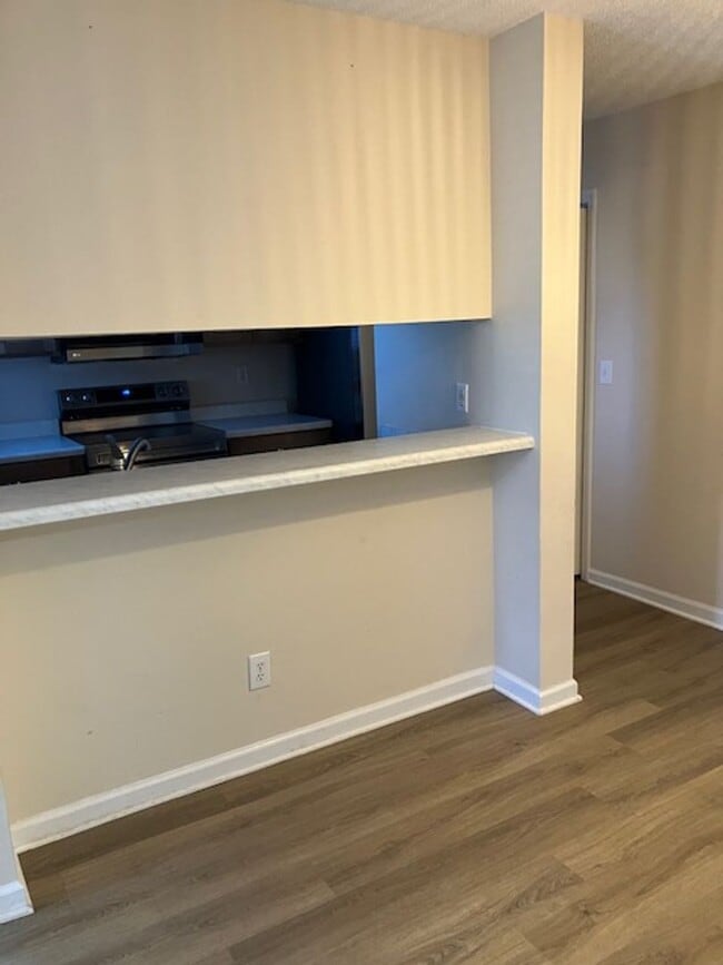 Photo - 721-D Unidad 721-D