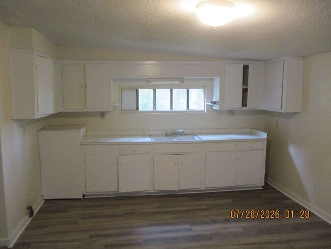 Photo - 200 Butler Dr
