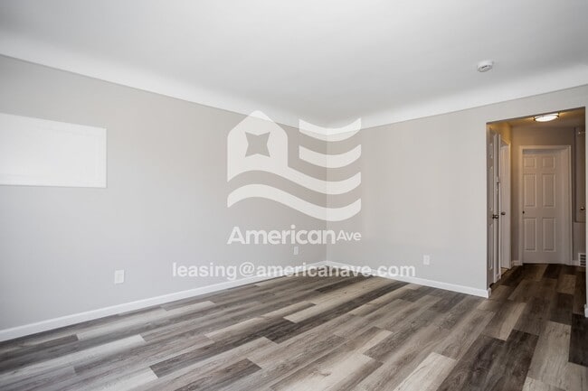Photo - 18701 Murray Hill St