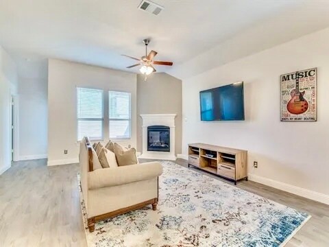 Photo - 11001 Blaze St