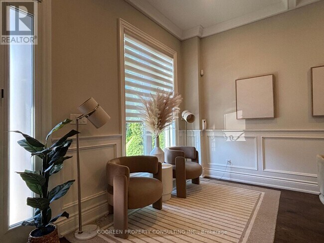 Photo - 329 Paliser Crescent S