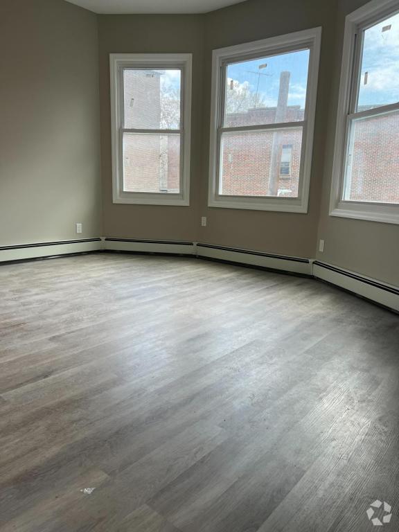 Building Photo - 115 Stanley Ave Rental