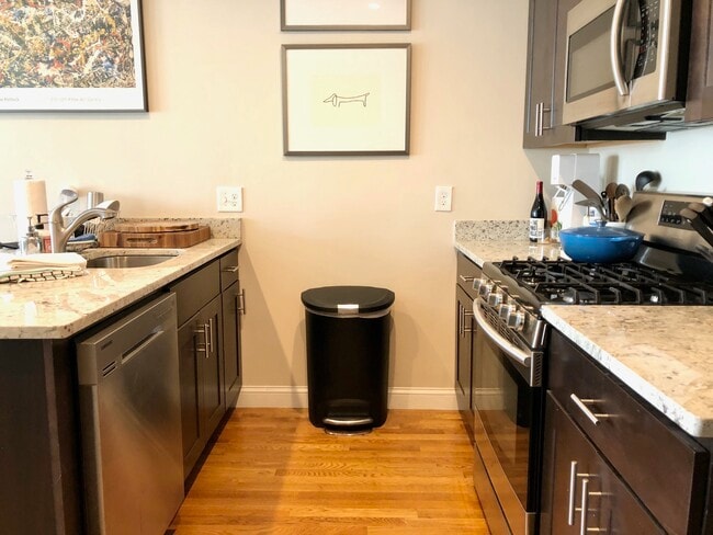 Photo - 19 Plymouth St