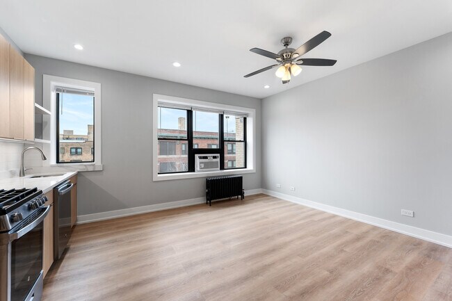 Photo - 1546 W Jonquil Terrace Unit 305