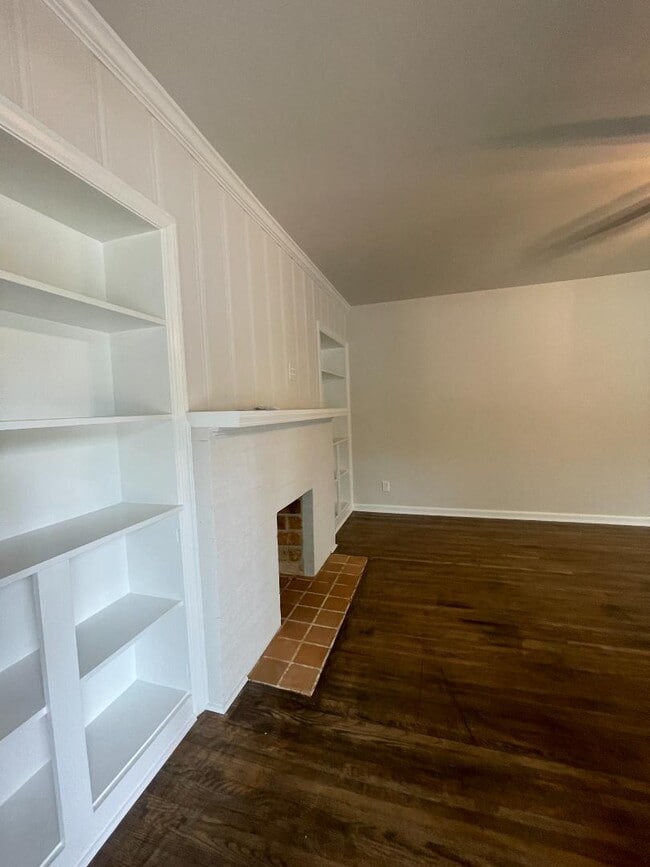 Photo - 205 W Drake Ave