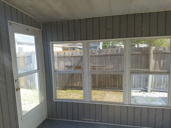 Photo - 2-Bedroom, 1-Bathroom Home in Winter Haven