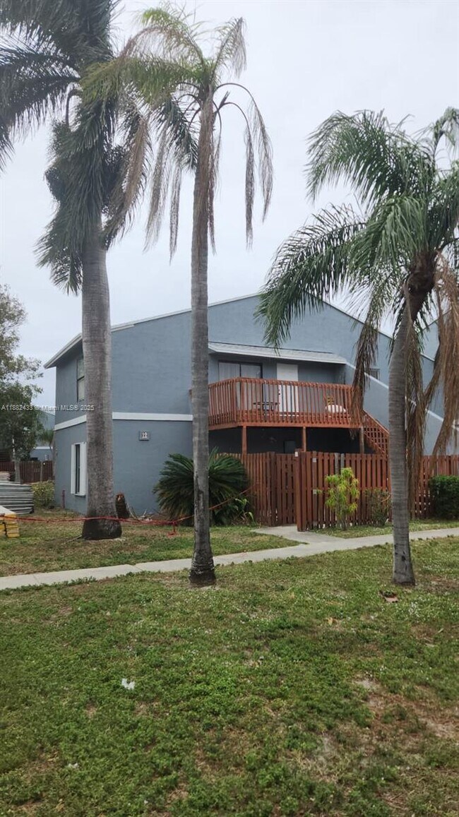 Building Photo - 12 N Crossings Cir Unit F Rental