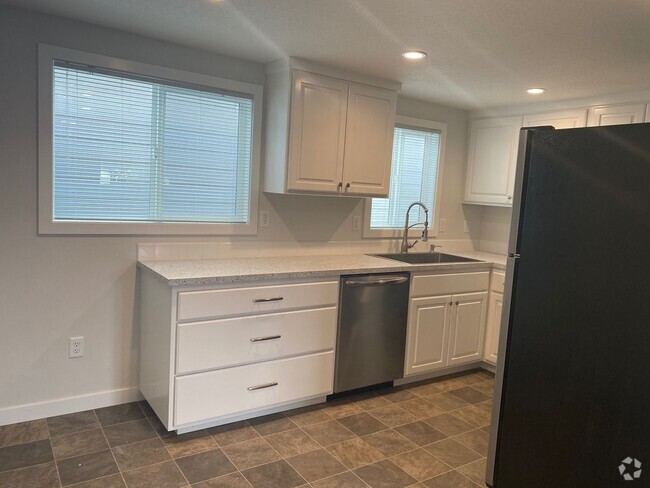 Building Photo - 4850am Unit 4852 Rental