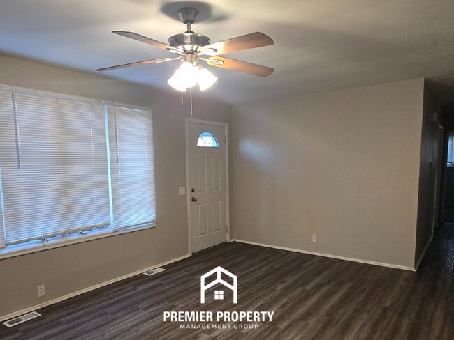 Photo - 2185 Flight Dr