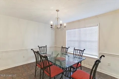 Photo - 631 Live Oak Dr
