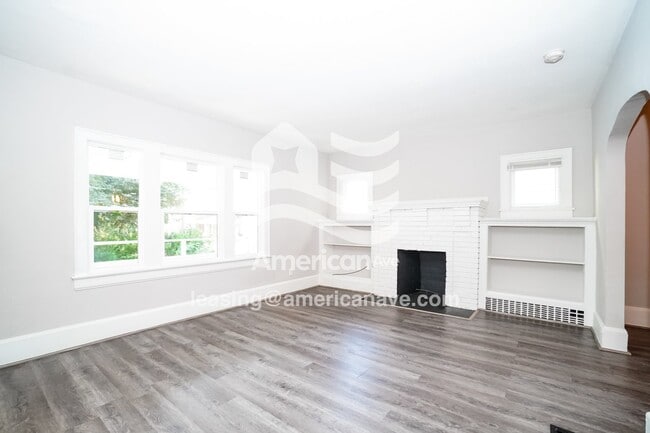 Photo - 985 Delia Ave