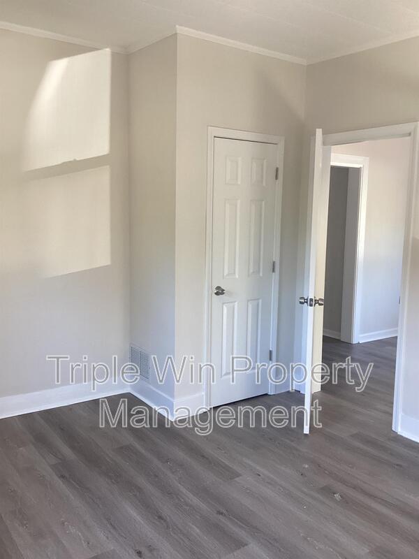 Photo - 535 S Adams St