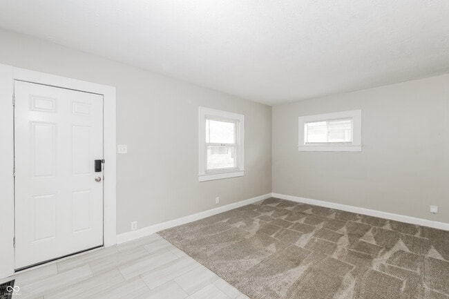 Photo - 951 N Kealing Ave