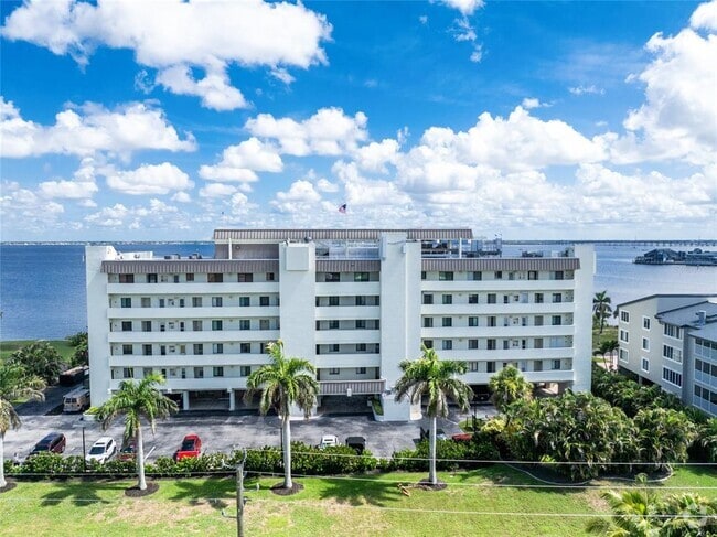 Building Photo - 1500 Park Beach Cir Unit 3D Rental