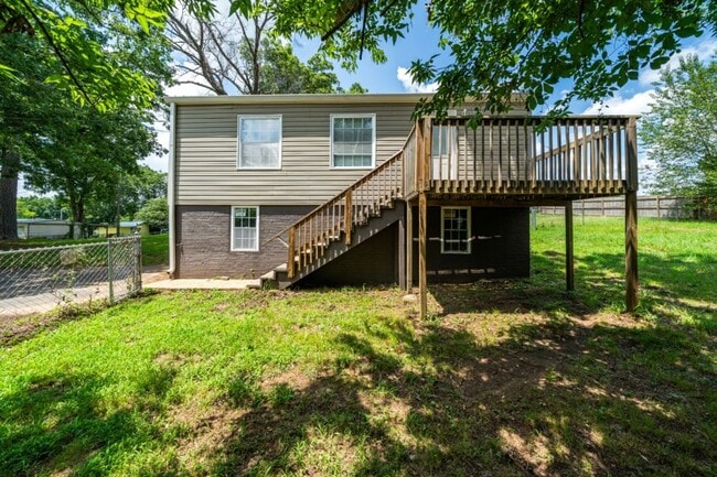 Photo - Charming 3-Bedroom Home in a Quiet, Convenient Neighborhood!