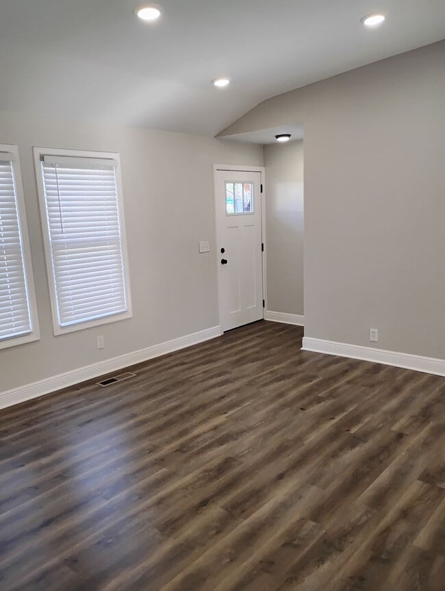 Photo - Spacious. Stylish. Short-Term Lease Perfection