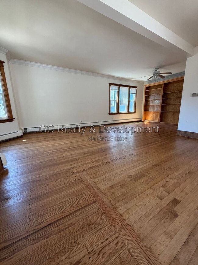 Photo - 837 Thomas Ave