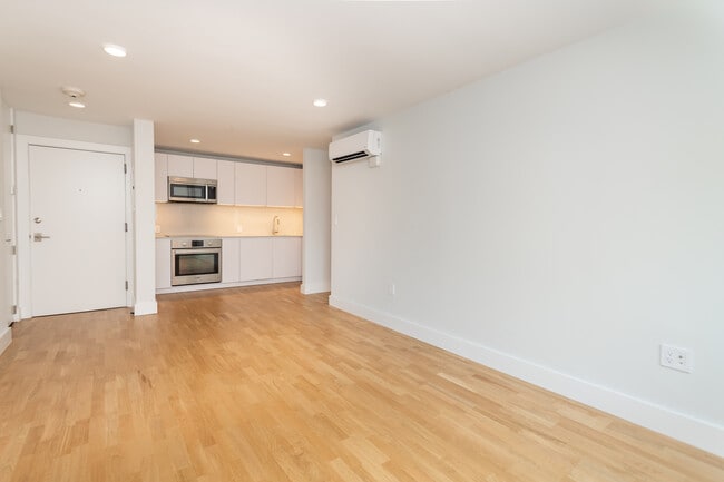 Photo - 334 Harvard St Unit E3