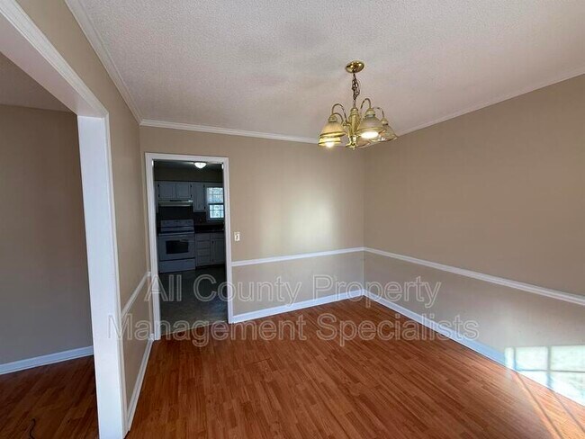 Photo - 313 Thornridge Rd