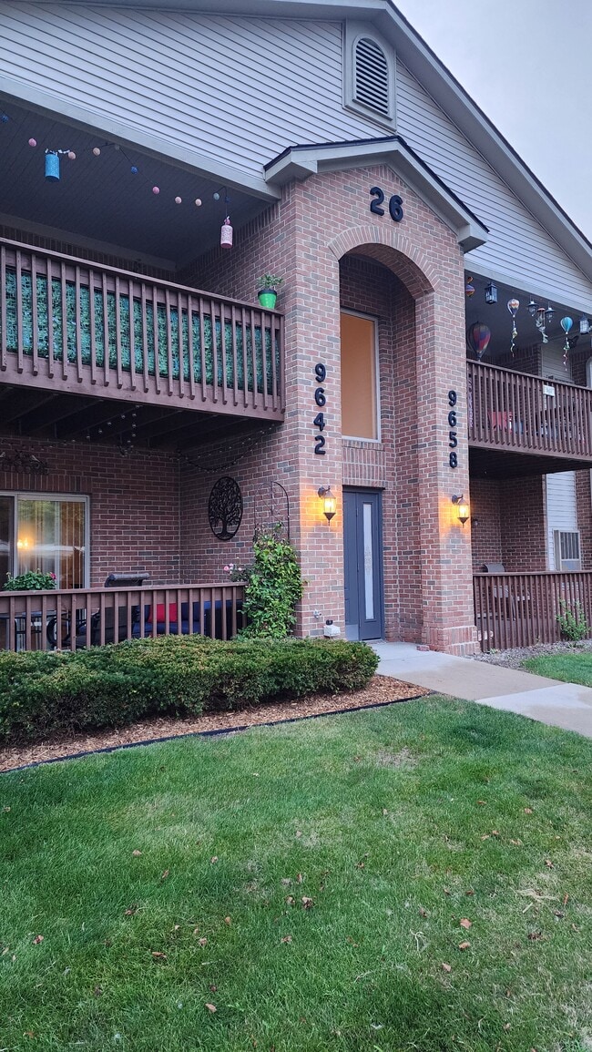 Entry - 9654 Sawgrass Ct Unit Condo in Meadows of Van Buren