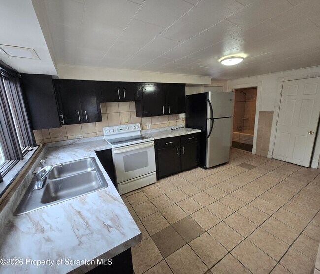 Photo - 1136 Luzerne St