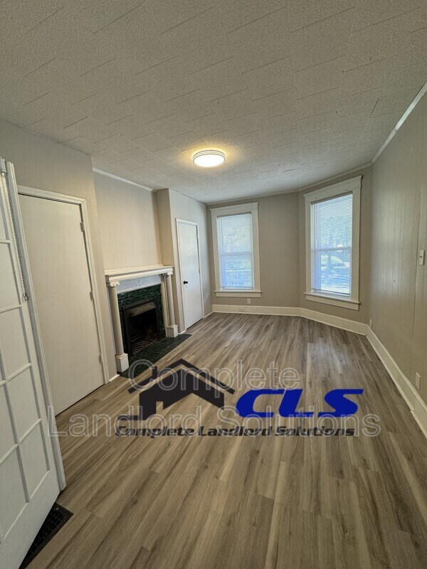 Photo - 700 S 8th St