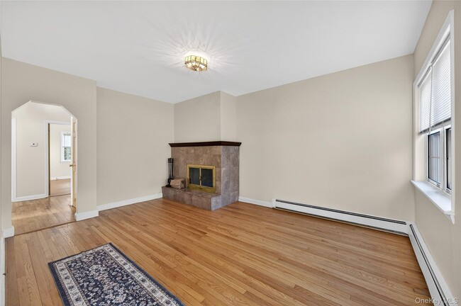 Photo - 3 Woodmere Ln