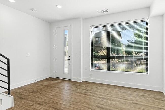 Photo - 1106 Oak St