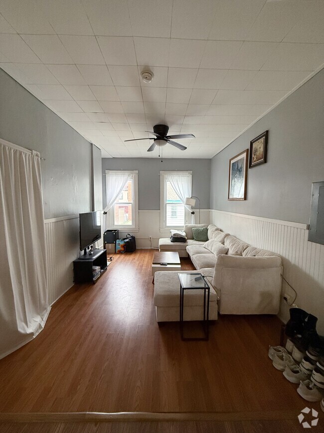 Building Photo - 81 S 16th St Unit 2 Rental