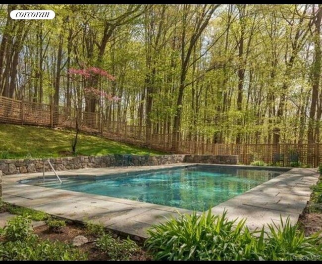 Building Photo - 318 Titicus Rd Rental