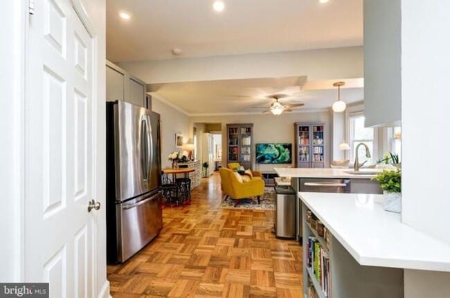 Photo - 1869 Mintwood Pl NW